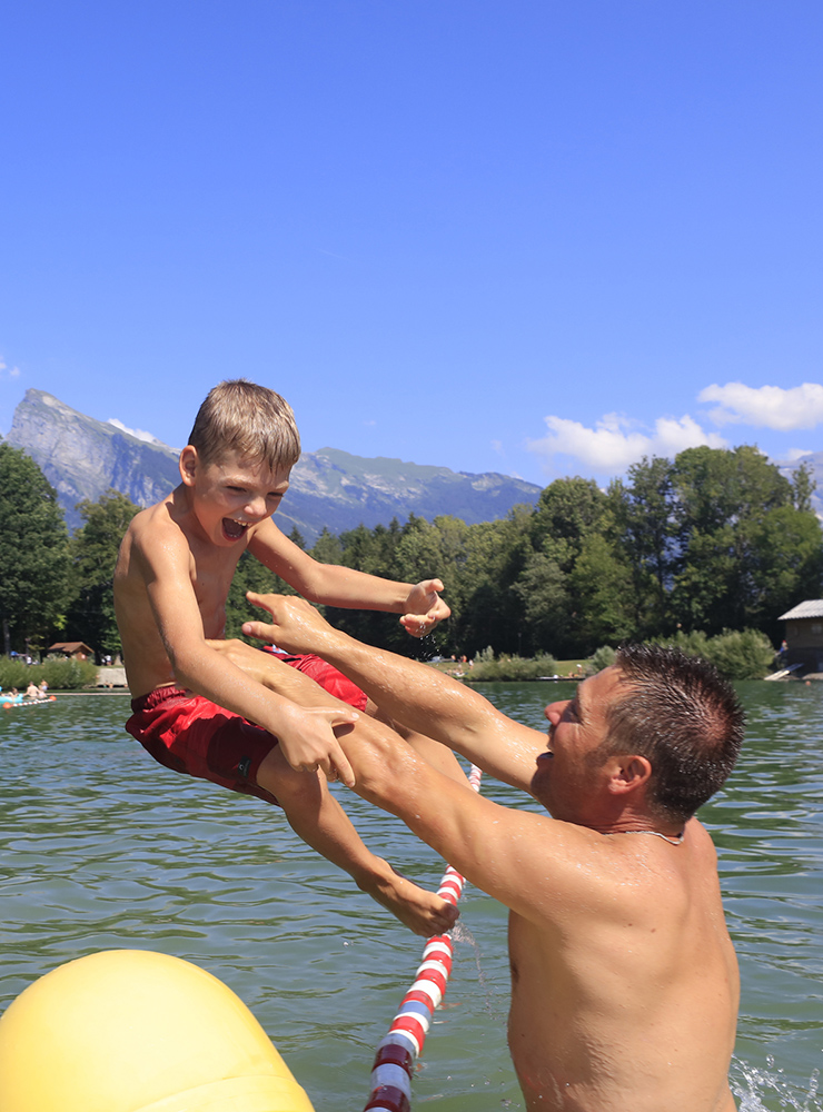 Swimming Morillon Verchaix Sixt Fer à Cheval Grand Massif Montagnes