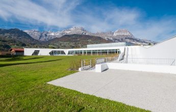 Espace extérieur centre aquatique Sallanches Mont-Blanc