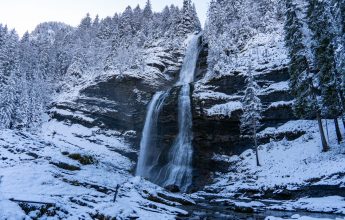 Snowshoeing to Rouget Waterfall